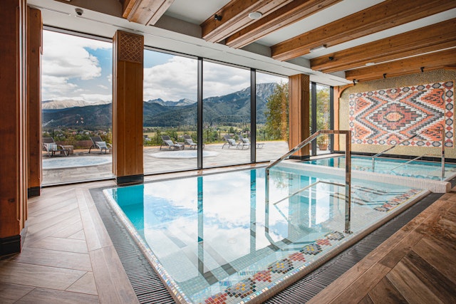 Hotele z basenem w górach - najlepsze oferty dla Ciebie
