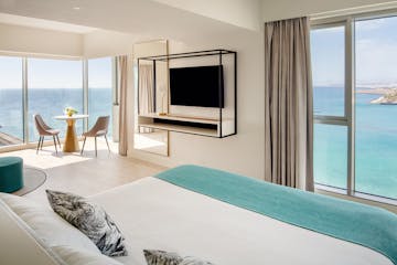 Suite sea view bedroom