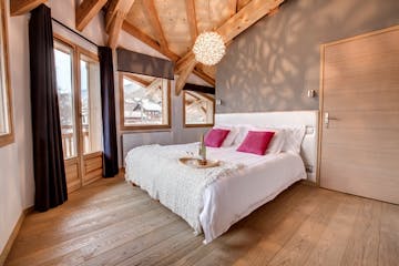 Master Suite with Balcony, Chalet No. 8