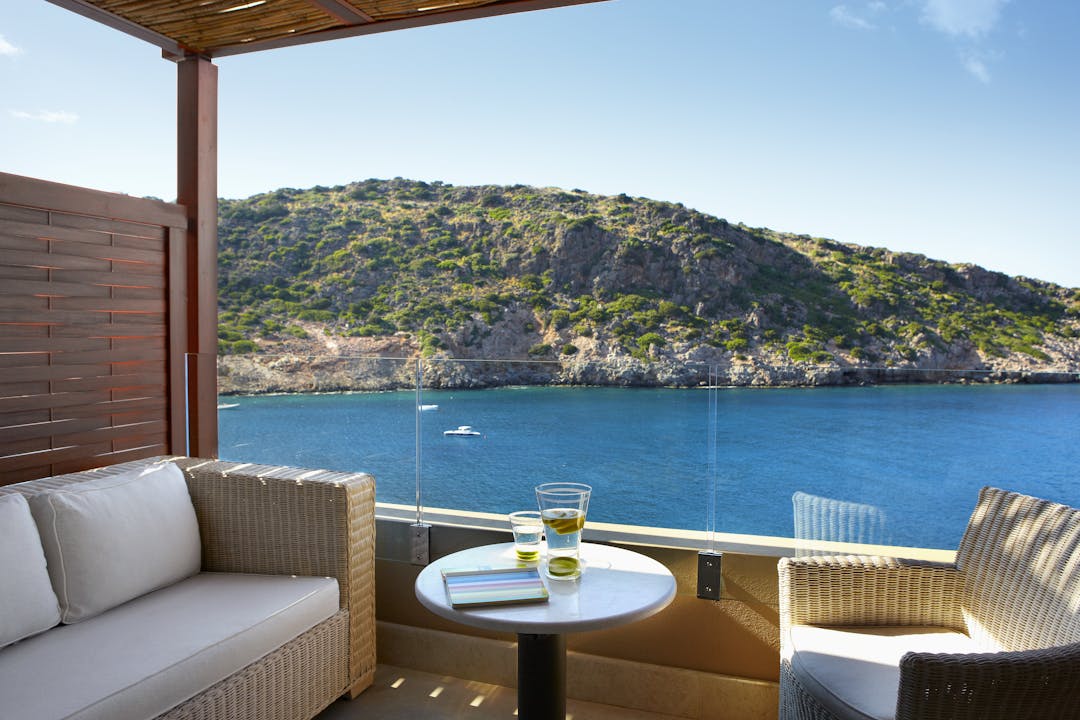 The view is beautiful. Daios Cove Luxury Resort Villas 5. Daios Cove Crete. Крит терраса Люкс. Шикарный вид на море.